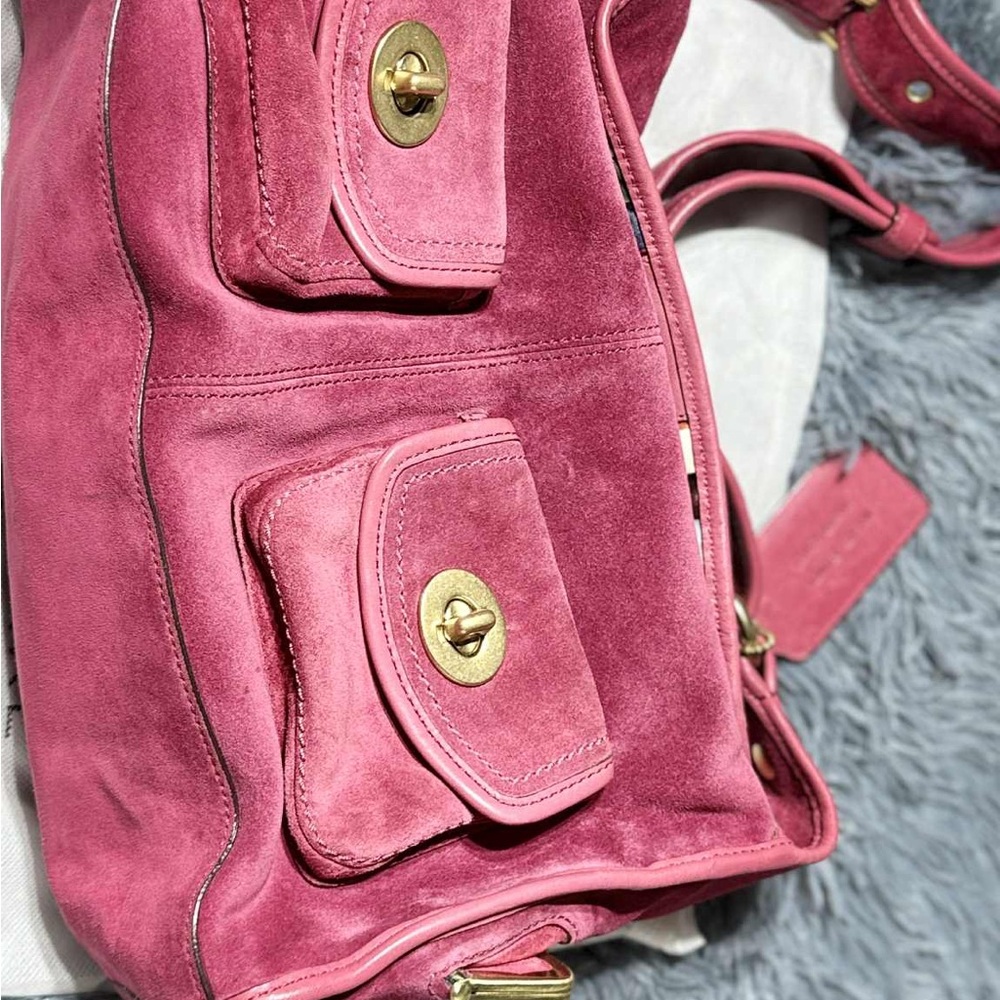 Y2khaversack small area of discoloration at end kisslock see pictures
